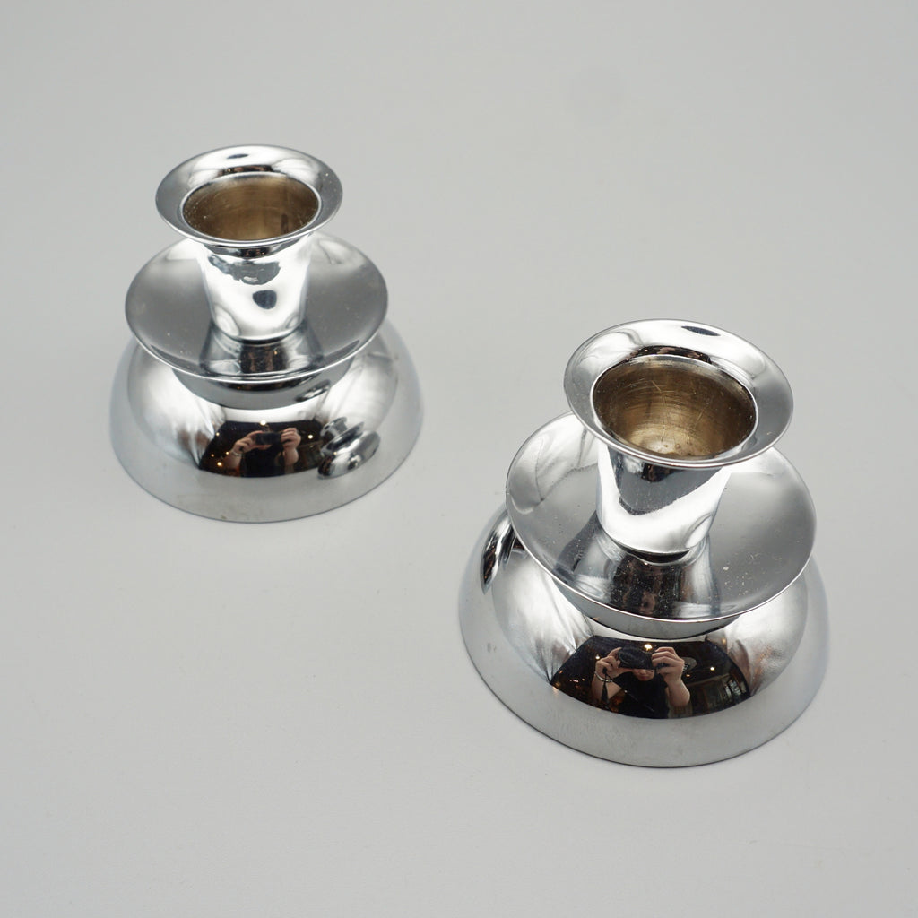 A pair of chromed metal Art Deco candlesticks - Jeroen Markies Art deco 