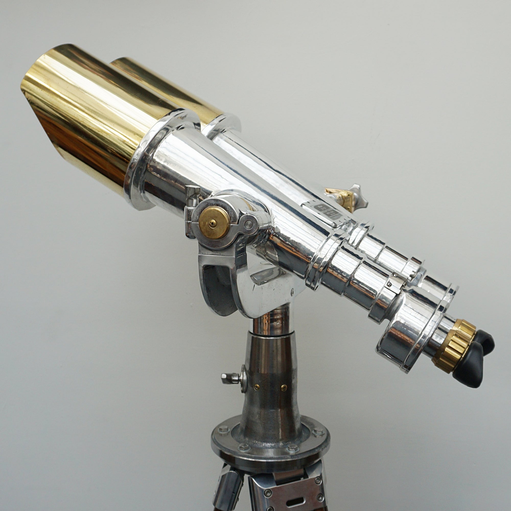 Nikon 20 times magnification WW11 Naval/Marine Binoculars - Jeroen Markies Art Deco