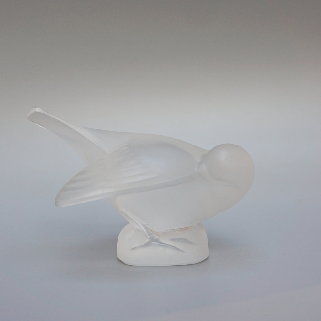 Moineau Coquet an Art Deco glass bird paperweight by Marc Lalique. Frosted Bird Glass. Mid-Century. Jeroen Markies Art Deco