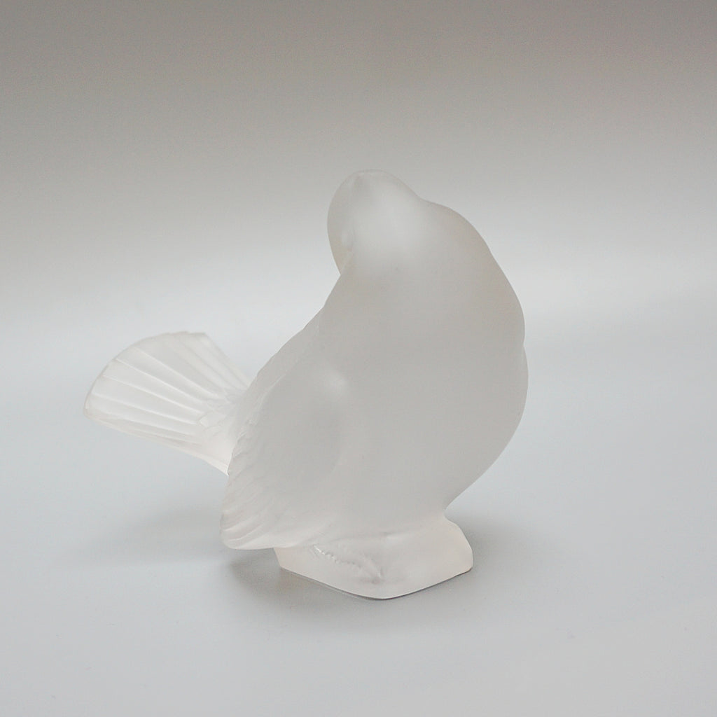 'Moineau Moquer' Marc Lalique Glass Paperweight - Jeroen Markies Art Deco