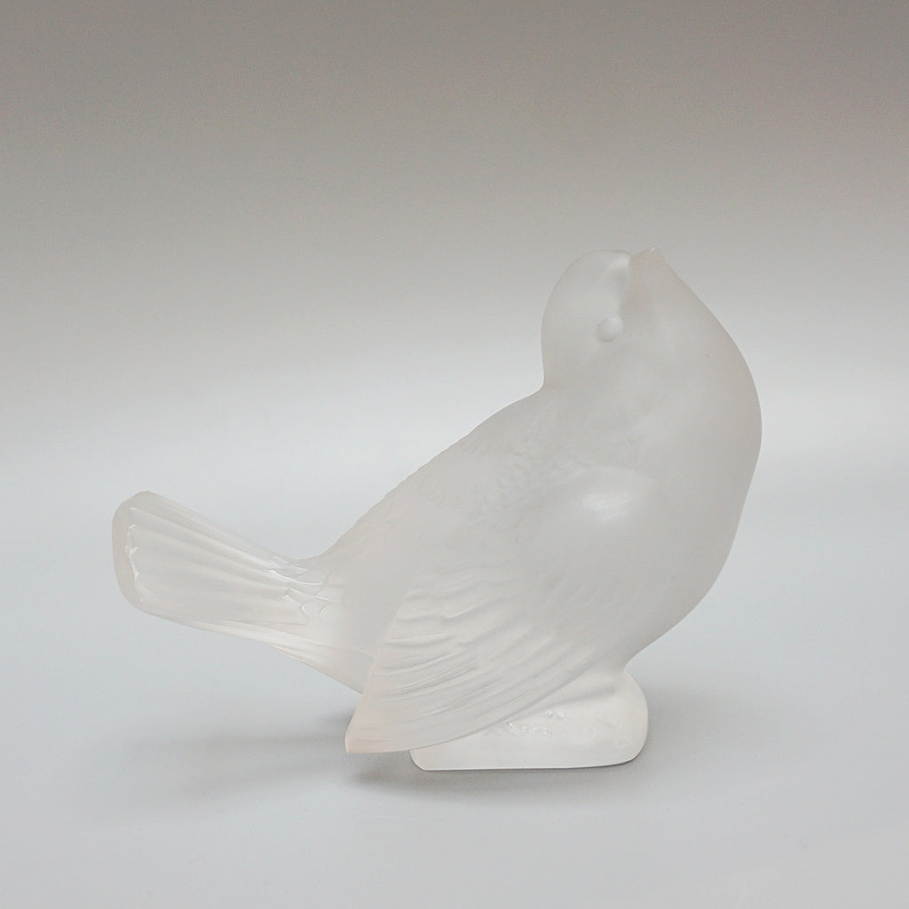 'Moineau Moquer' Marc Lalique Glass Paperweight - Jeroen Markies Art Deco