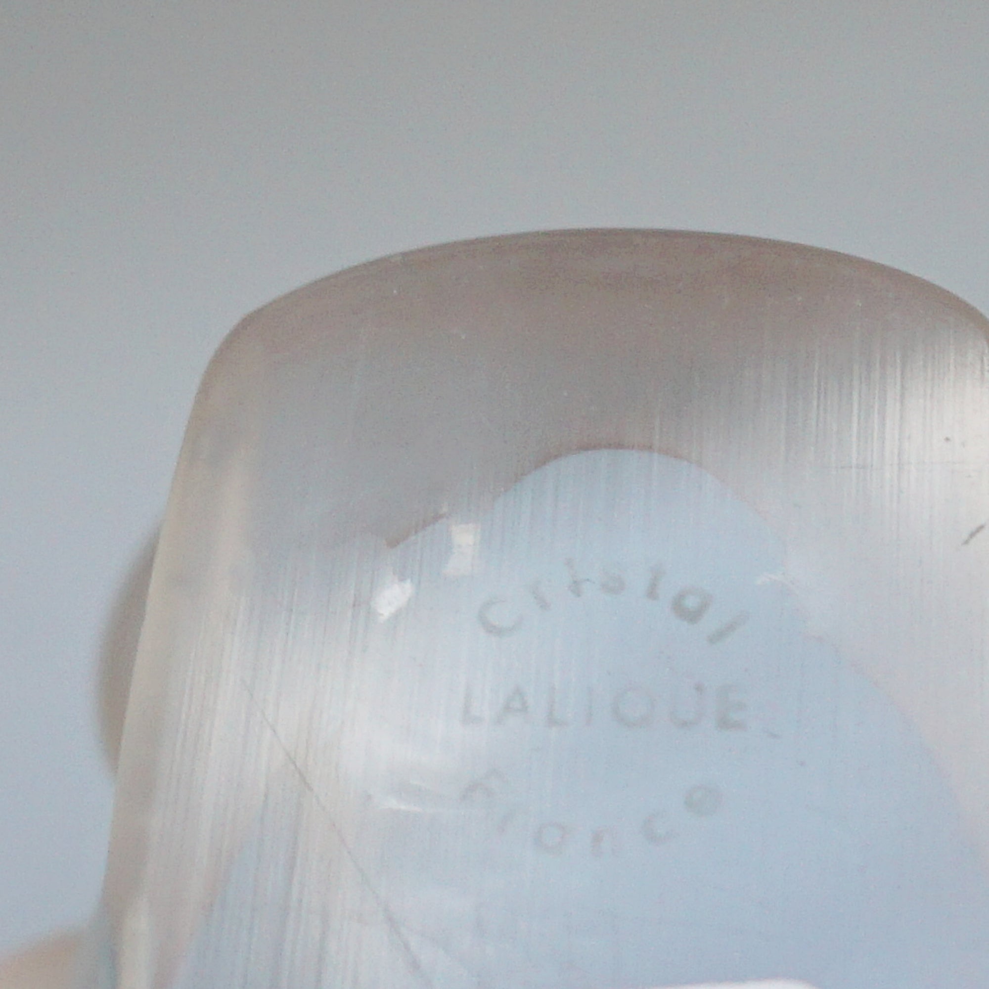 Moineau Coquet an Art Deco glass bird paperweight by Marc Lalique - Jeroen Markies Art Deco