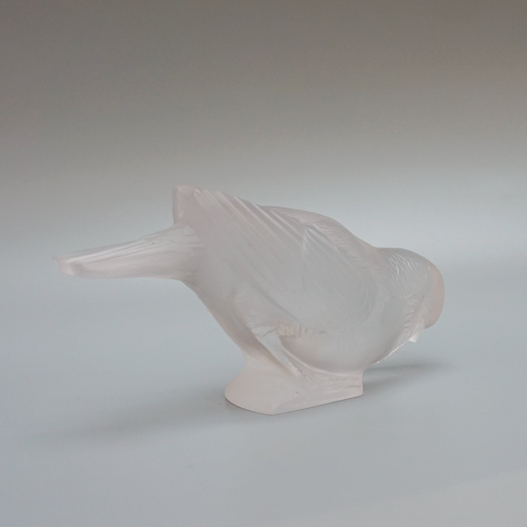 'Moineau Timide' Rene Lalique Glass Paperweight - Jeroen Markies Art Deco