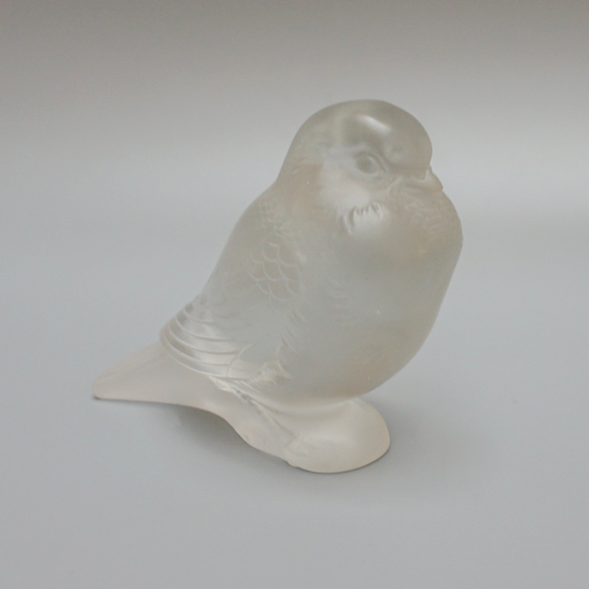 Moineau Fier an Original Frosted Glass Sparrow by Rene Lalique - Jeroen Markies Art Deco