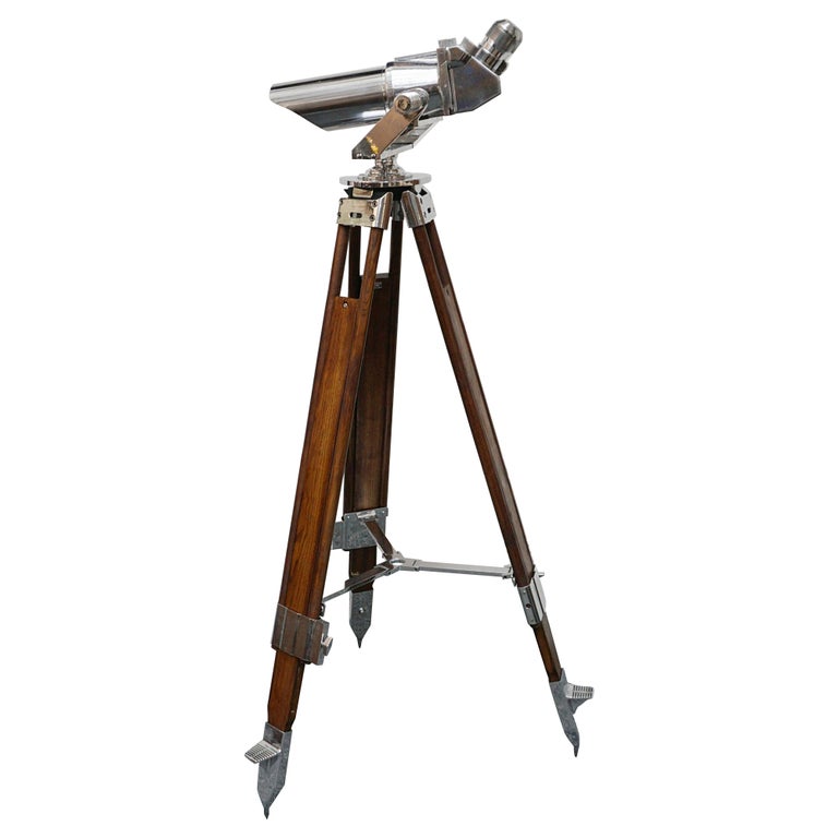 10X80 chrome marine binoculars by Leica. Set over a later extending wood and chromed metal stand with angular chromed feet. Mid Century Naval Equipment. War ship accessory . WW2 Binoculars - Jeroen Markies Art Deco 