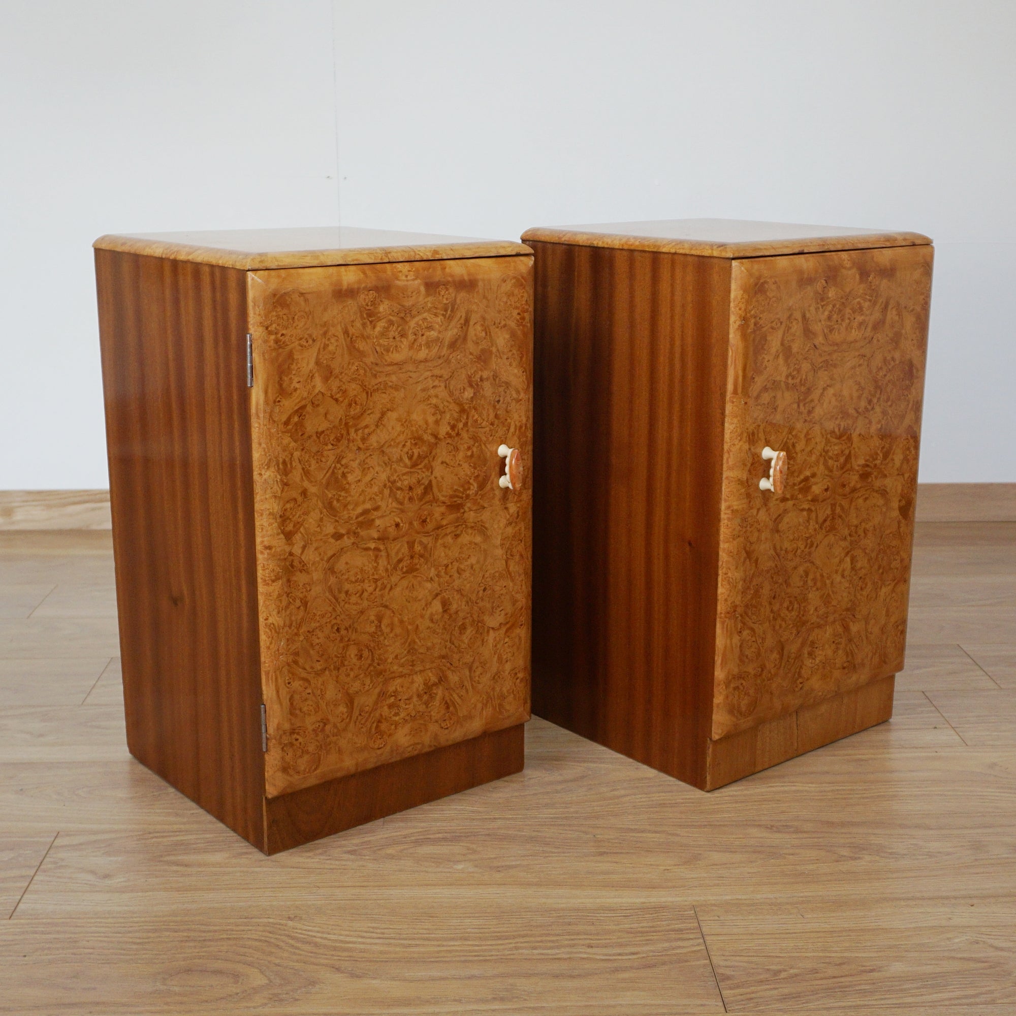 Pair of Art Deco Bedside Cabinets by Harry & Lou Epstein - Jeroen Markies Art Deco