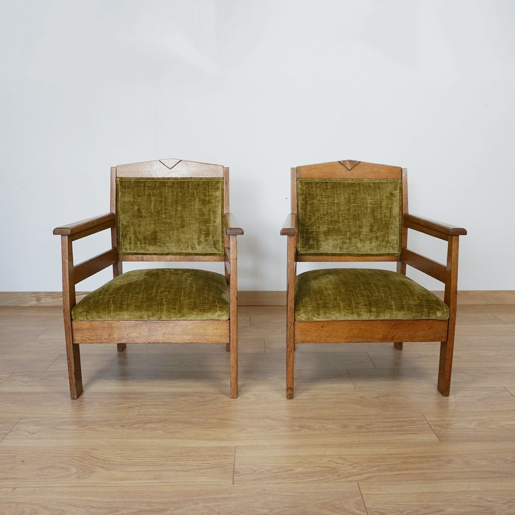 A Pair of Arts & Crafts Oak Armchairs - Jeroen Markies Art Deco