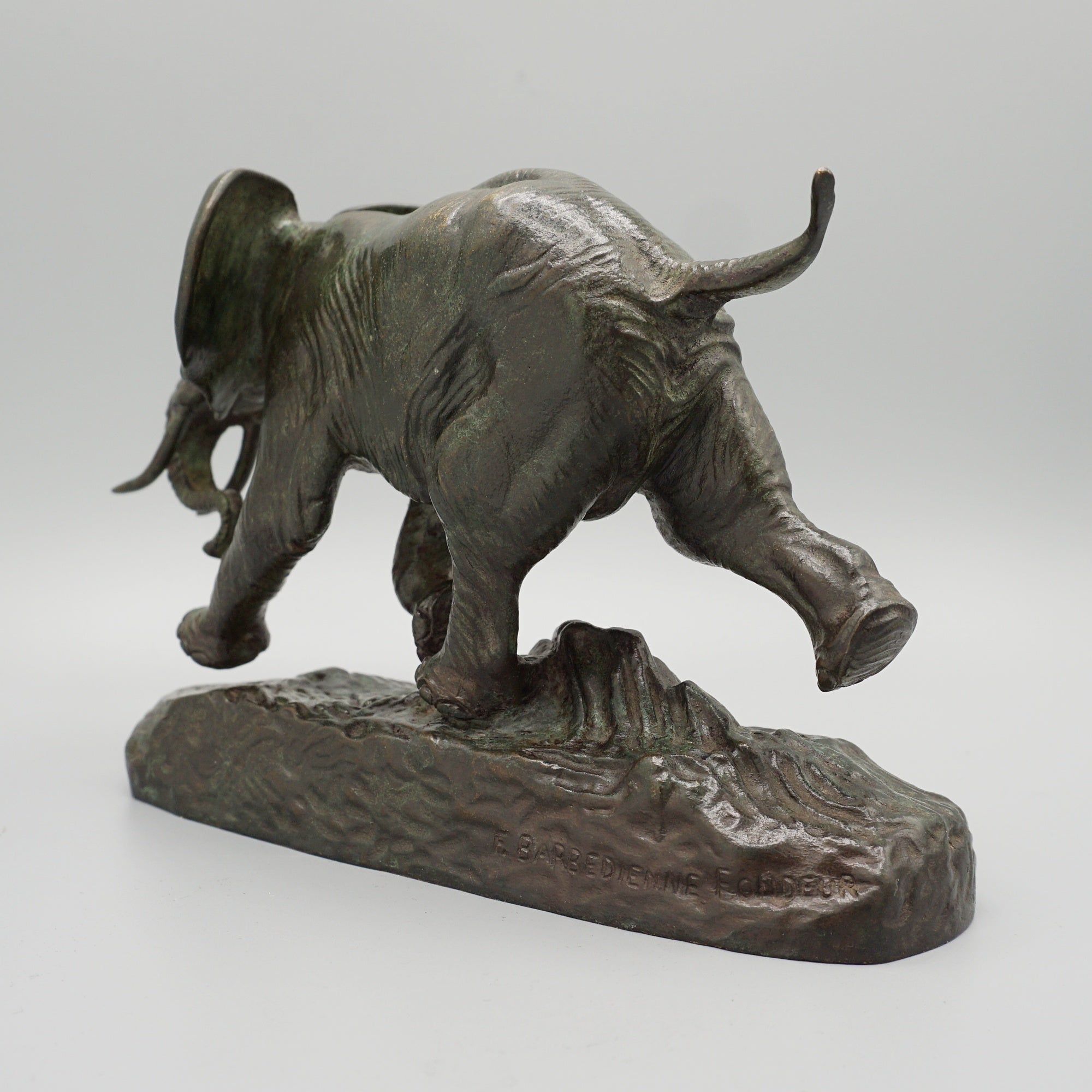 Elephant Du Senegal Bronze by Antoine-Louis Barye - Jeroen Markies Art Deco