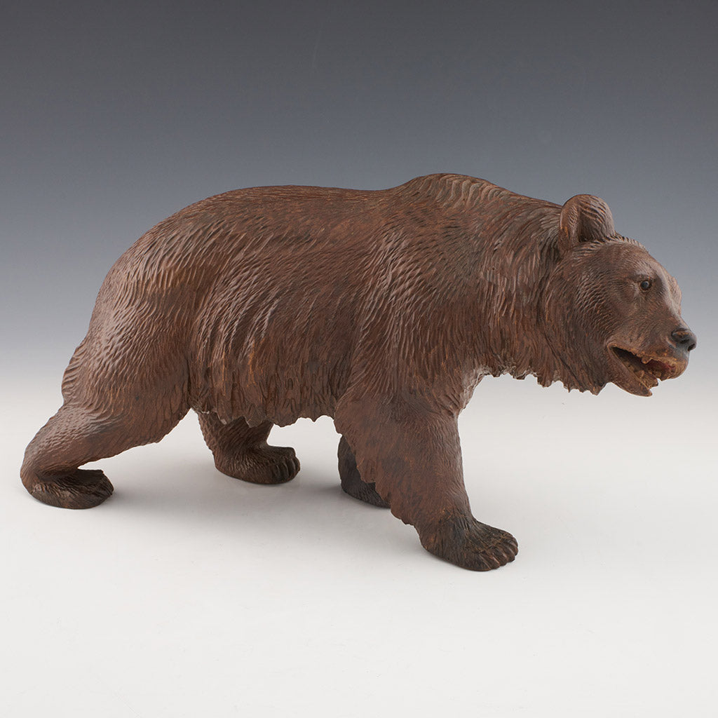 Carved Bear - Jeroen Markies Art Deco