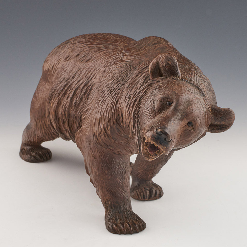 Carved Bear - Jeroen Markies Art Deco