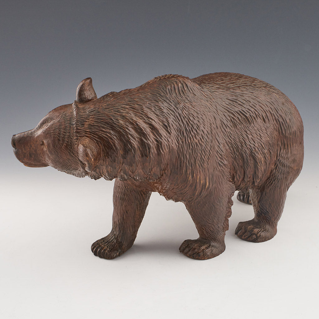 Carved Bear - Jeroen Markies Art Deco