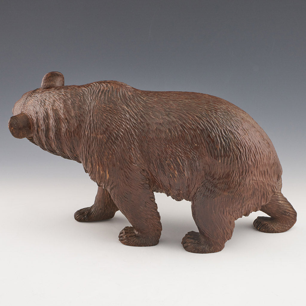 Carved Bear - Jeroen Markies Art Deco