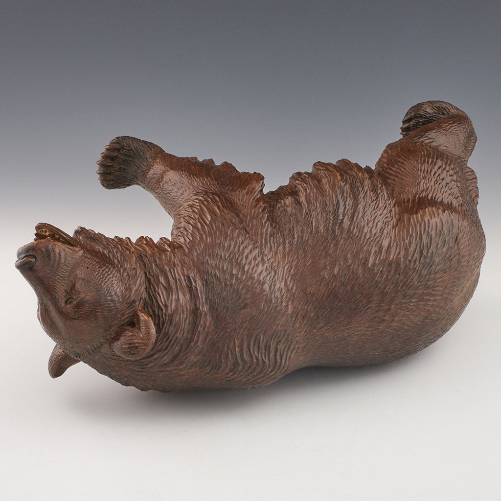 Carved Bear - Jeroen Markies Art Deco