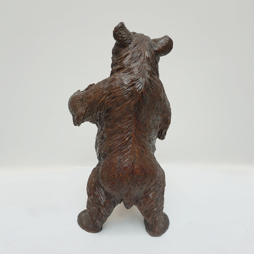 A Black Forest carved bear - Jeroen Markies Art Deco