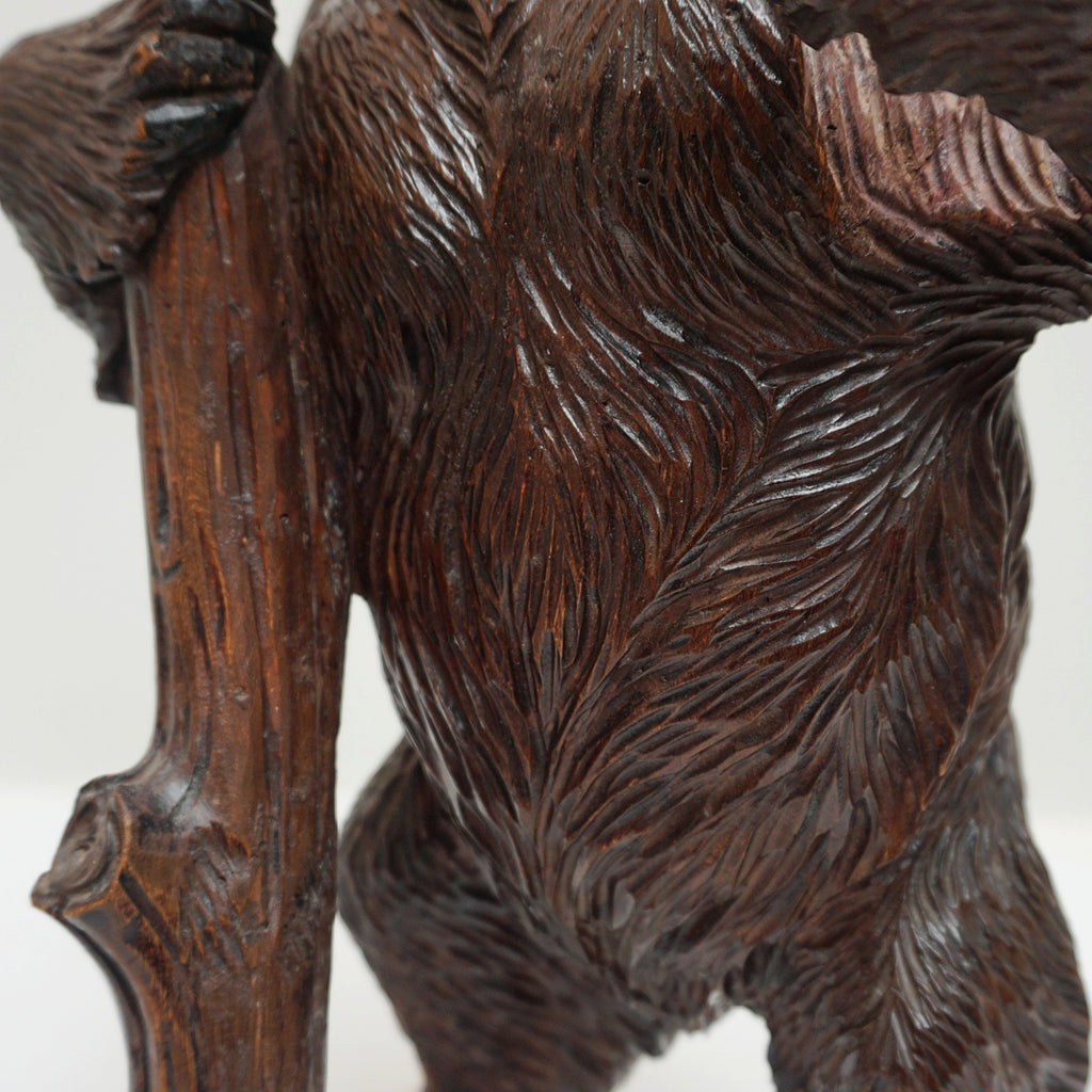 A Black Forest carved bear - Jeroen Markies Art Deco