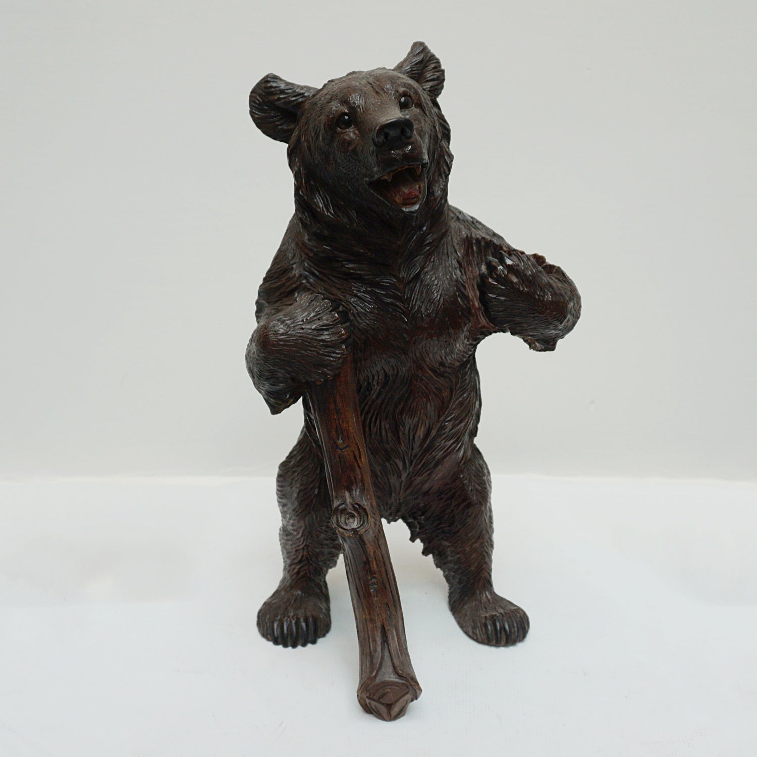 A Black Forest carved bear - Jeroen Markies Art Deco