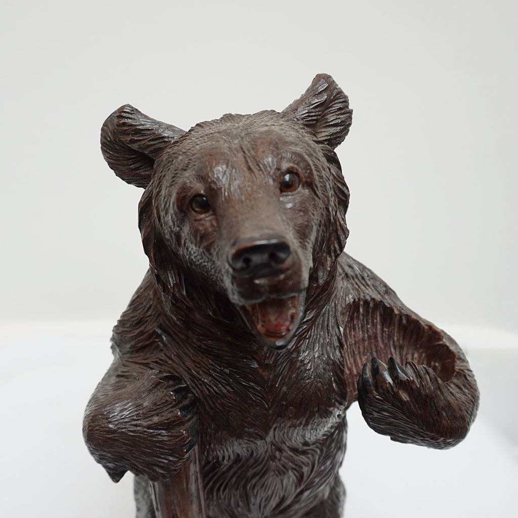 A Black Forest carved bear - Jeroen Markies Art Deco