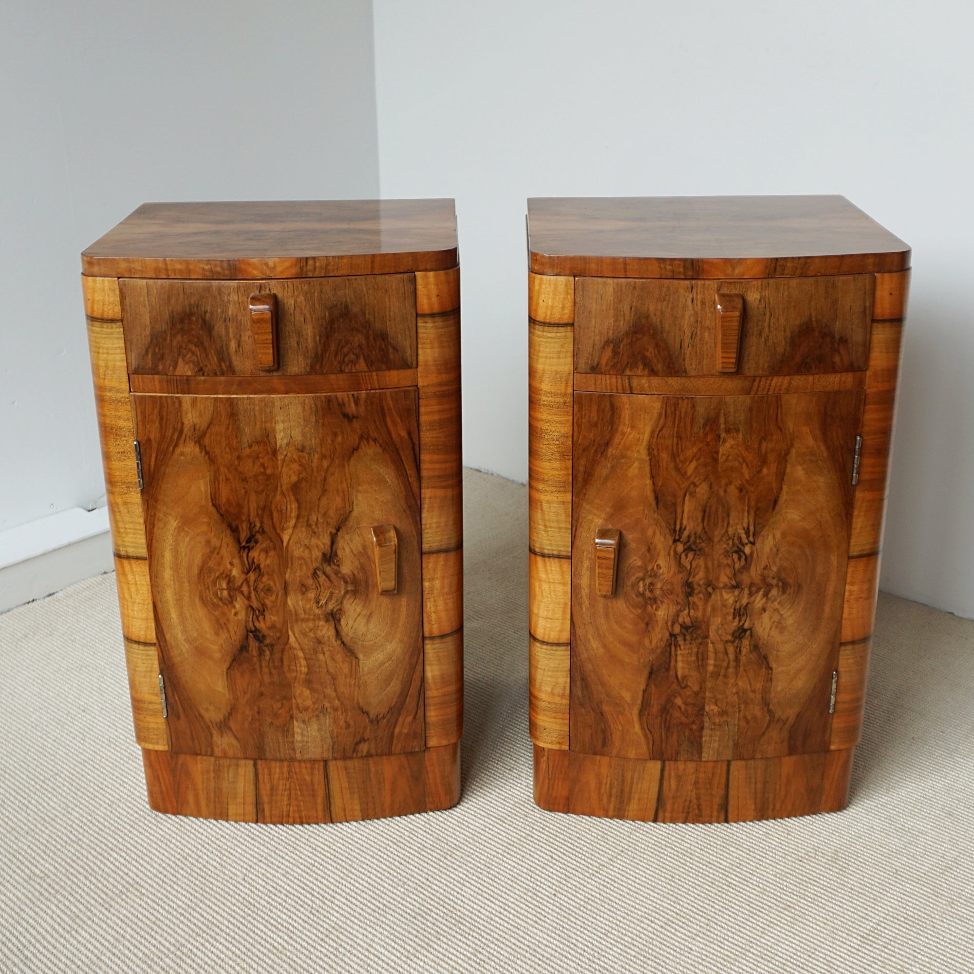Vintage Art Deco Bedside Cabinets Burr Walnut - Jeroen Markies Art Deco