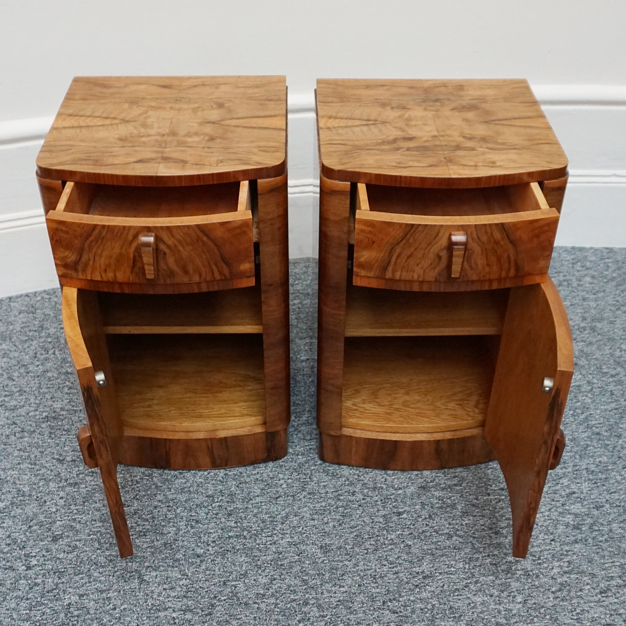 Pair of Art Deco solid walnut bedside cabinets. 1930's furniture, bedroom furniture - Jeroen Markies Art Deco