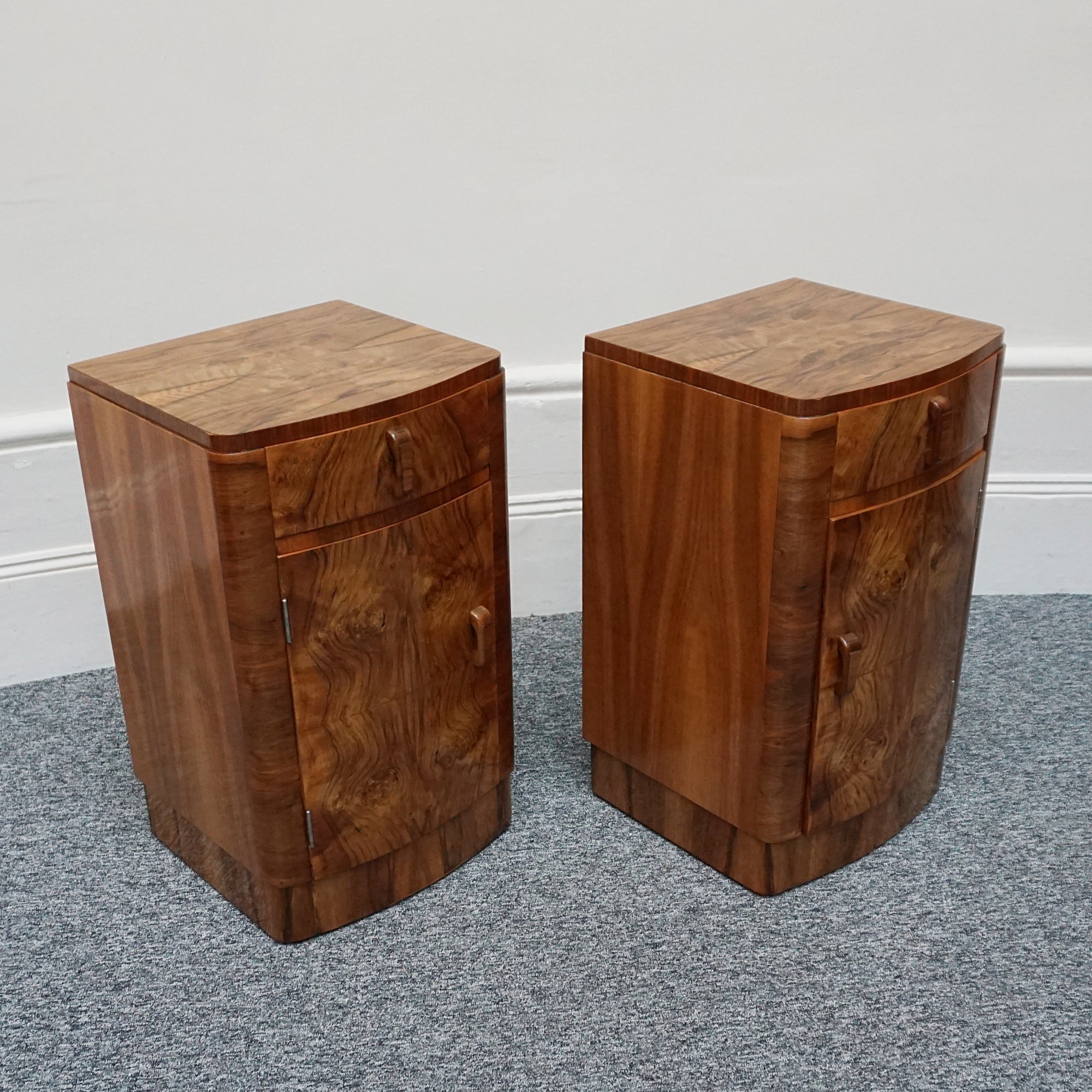 Pair of Art Deco solid walnut bedside cabinets. 1930's furniture, bedroom furniture - Jeroen Markies Art Deco
