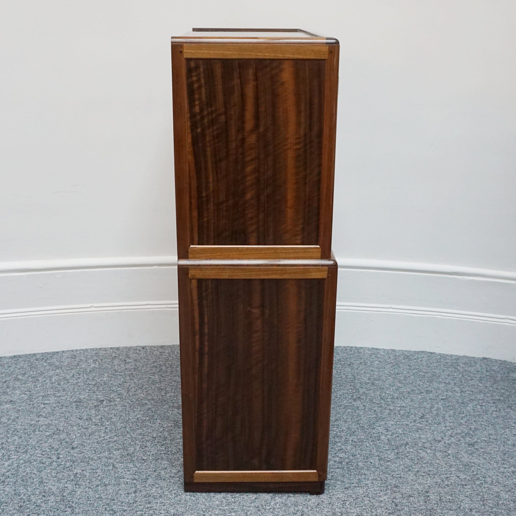 Art Deco Linen Press by Betty Joel. Original Shell Handles, Macassar Ebony eith Walnut. 1930s Dresser - Jeroen Markies Art Deco