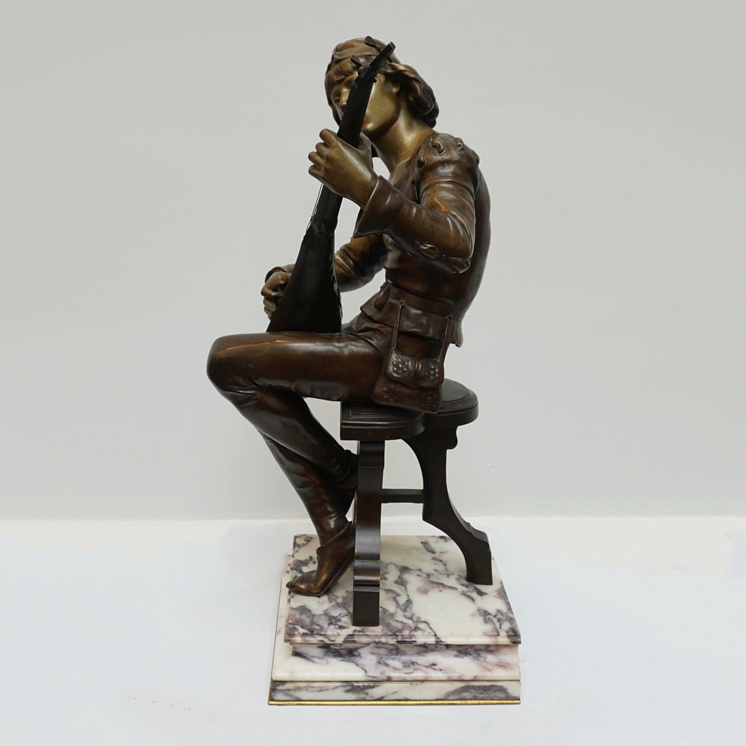 Late 19th Century Bronze Sculpture of a Seated Minstrel Playing the Lute - Jeroen Markies Art Deco