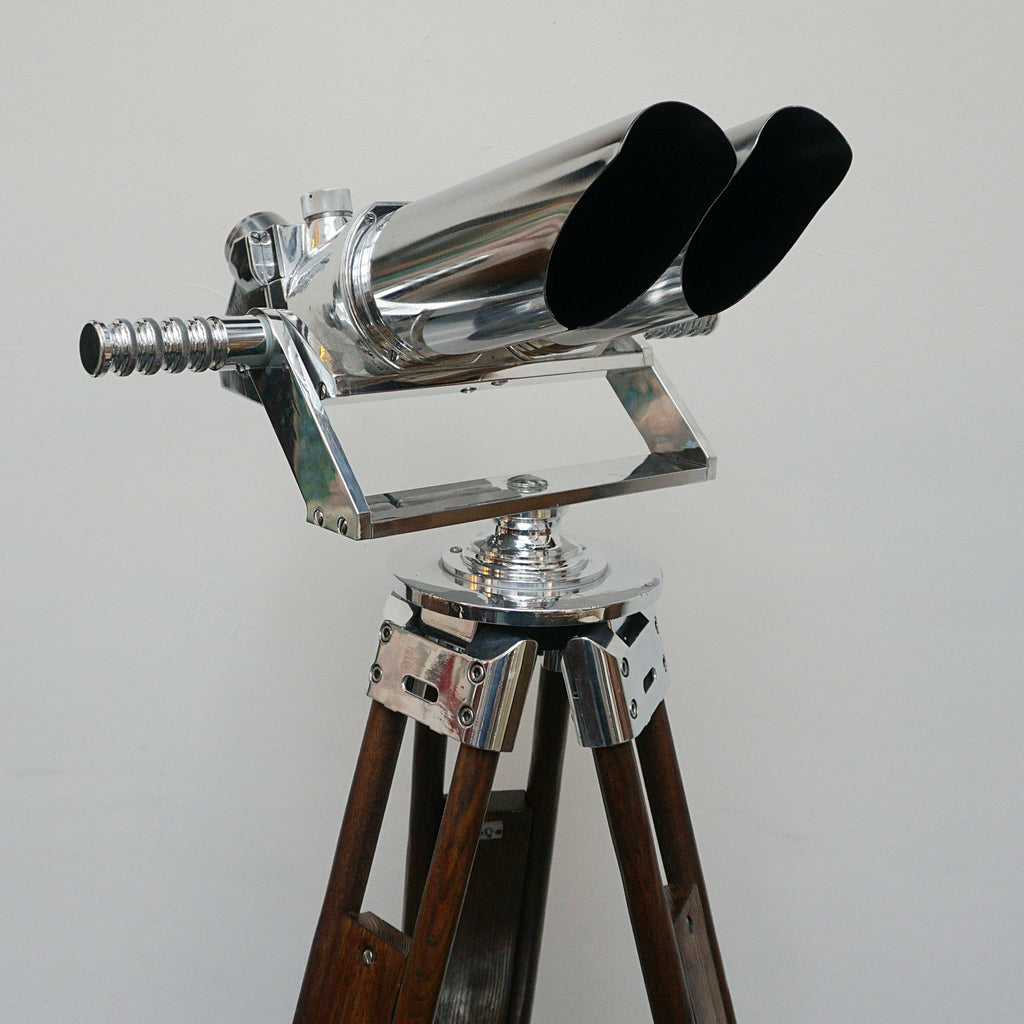 10X80 chrome marine binoculars by Leica. Set over a later extending wood and chromed metal stand with angular chromed feet. Mid Century Naval Equipment. War ship accessory . WW2 Binoculars - Jeroen Markies Art Deco 