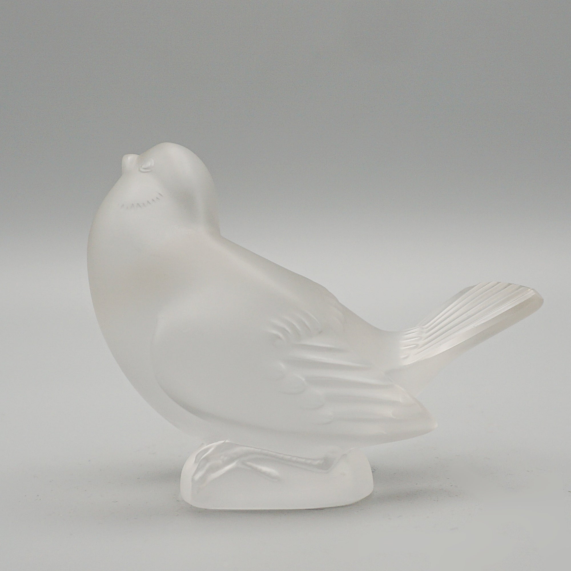 Moineau Moqueur Contemporary Glass Paperweight by Lalique - Animal Glass Paperweight - Desk Accessories - Jeroen Markies Art Deco