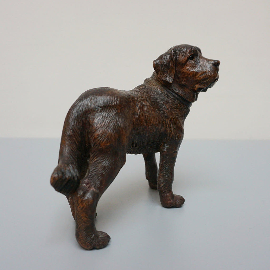 Black Forest Hand Carved Dog Sculpture. Late Victorian figurine. Jeroen Markies Art Deco