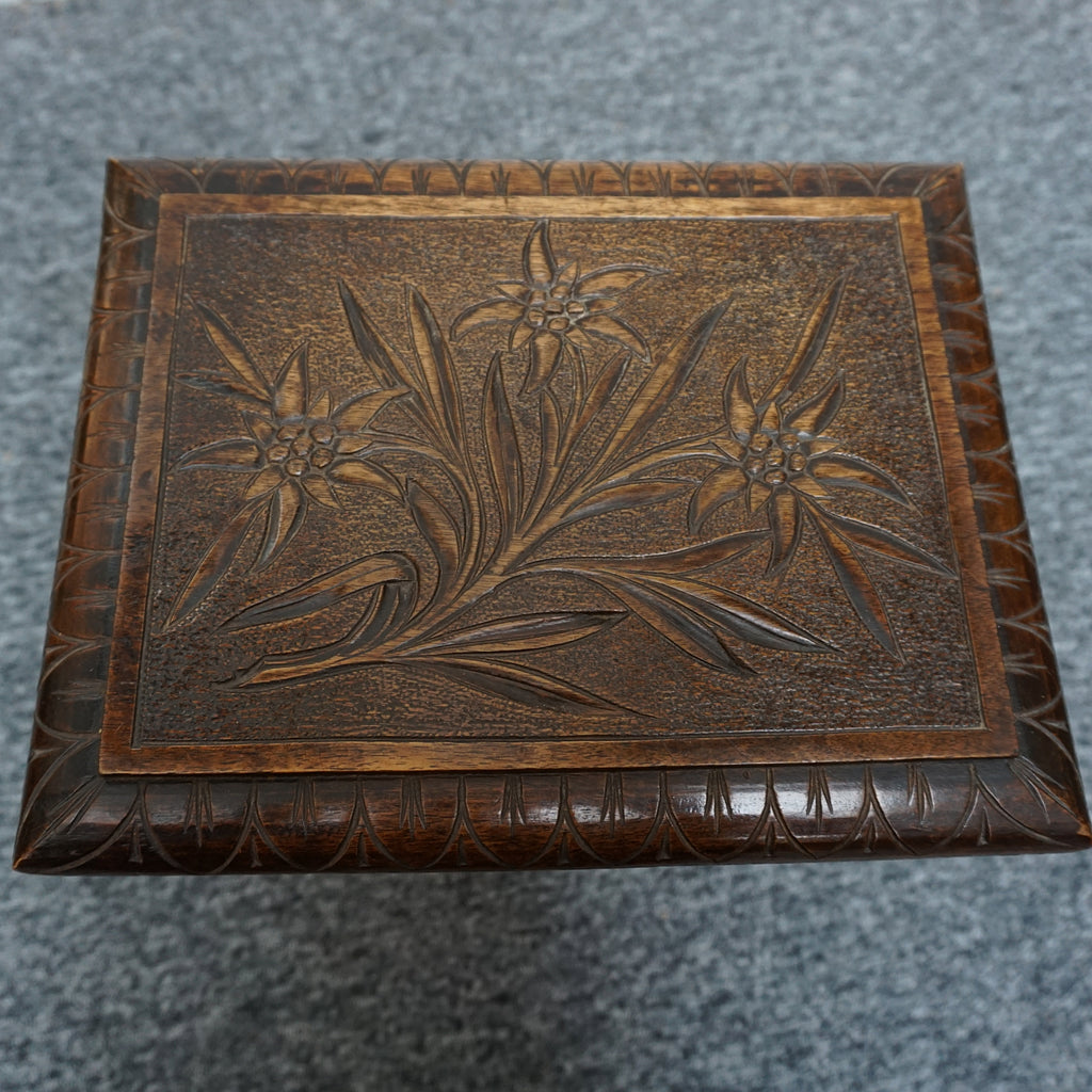 Black Forest Bear Original Piano Stool - Jeroen Markies Art Deco