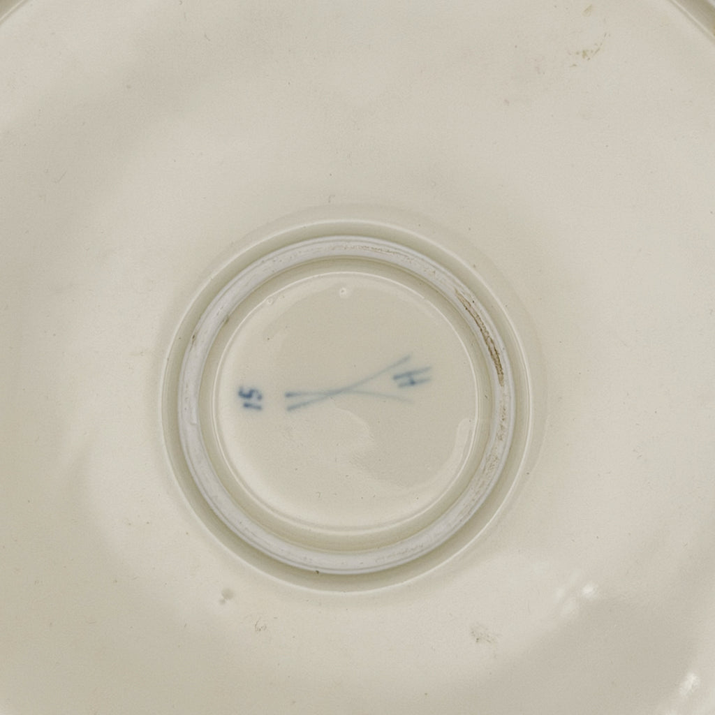 Late 19th-Century Meissen Underglaze Blue Kauffahrtei Seascape Charger with Strawflower Border