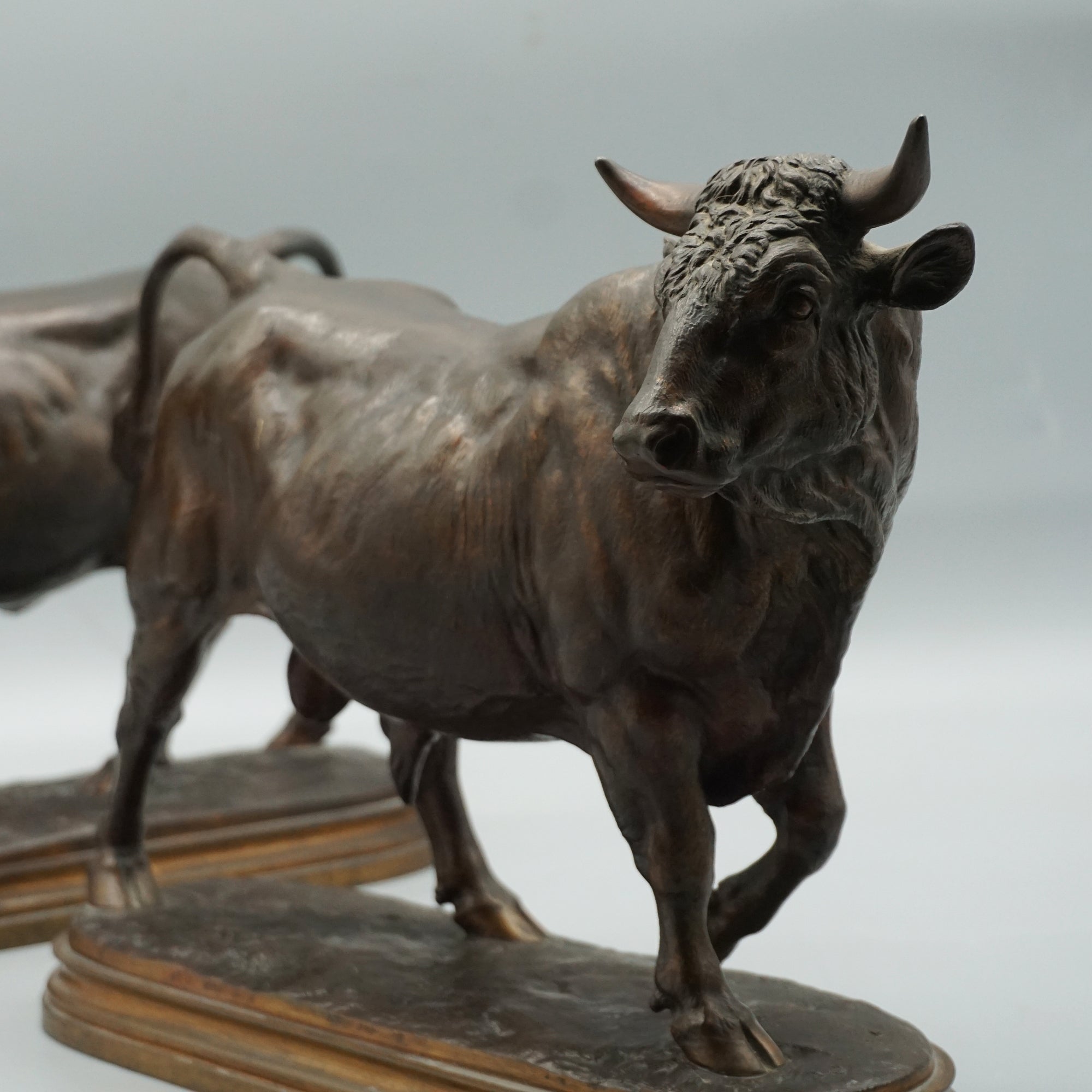 Mid 19th Century Bronze Sculptures of a Bull and a Cow by Isidore Bonheur - Jeroen Markies Art Deco