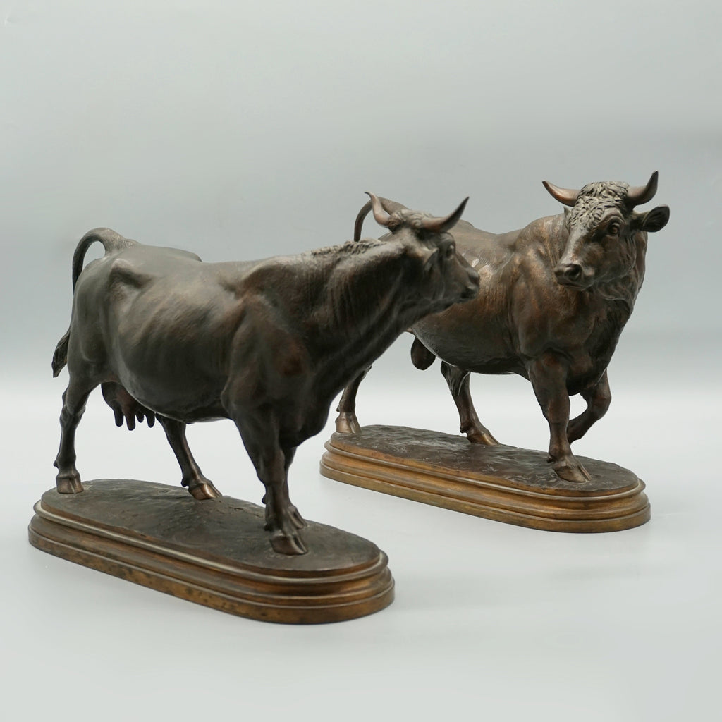 Mid 19th Century Bronze Sculptures of a Bull and a Cow by Isidore Bonheur - Jeroen Markies Art Deco
