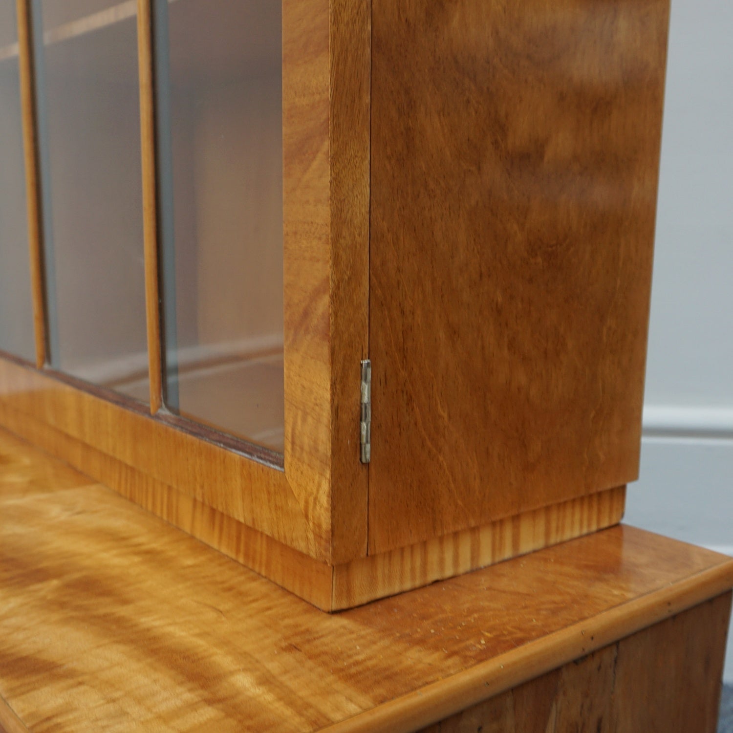 Vintage Art Deco Bookcase with Satin Birch Veneer - Jeroen Markies Art Deco