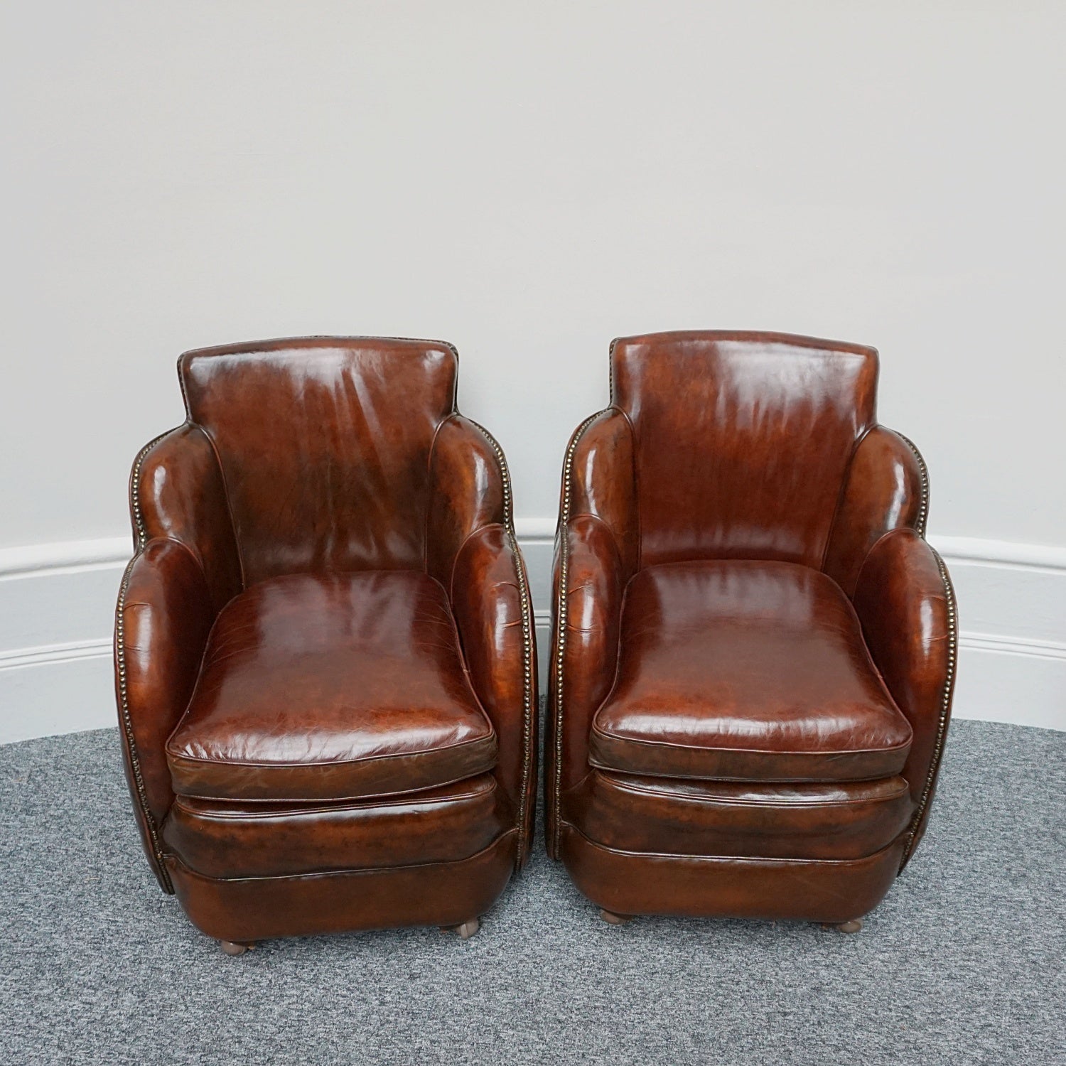 Pair of Art Deco Brown Leather Cloud Chairs - Jeroen Markies Art Deco