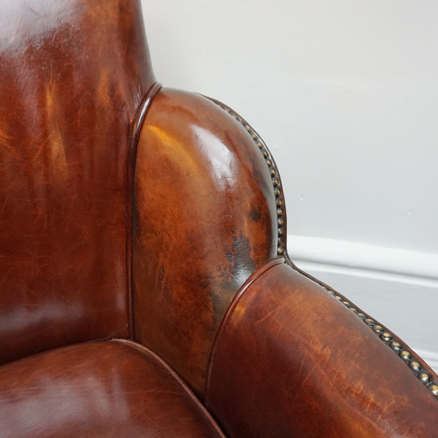 Pair of Art Deco Brown Leather Cloud Chairs - Jeroen Markies Art Deco