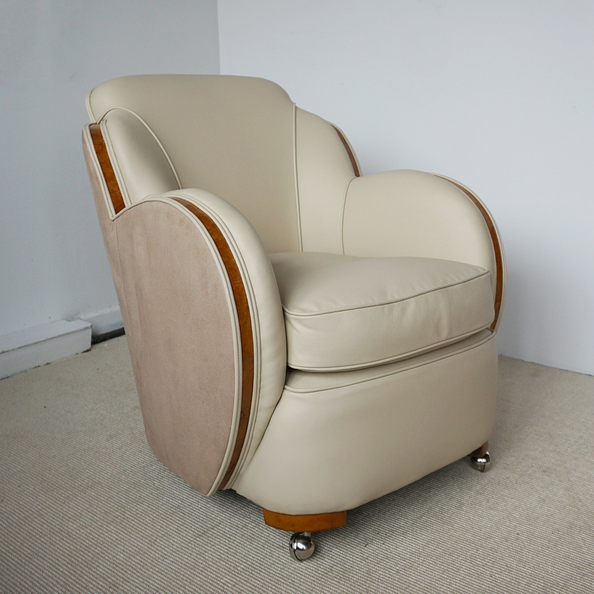 Pair of Art Deco Cloud Chairs by Harry & Lou Epstein - Burr Walnut and Cream Leather Lounge Chairs - Jeroen Markies Art Deco