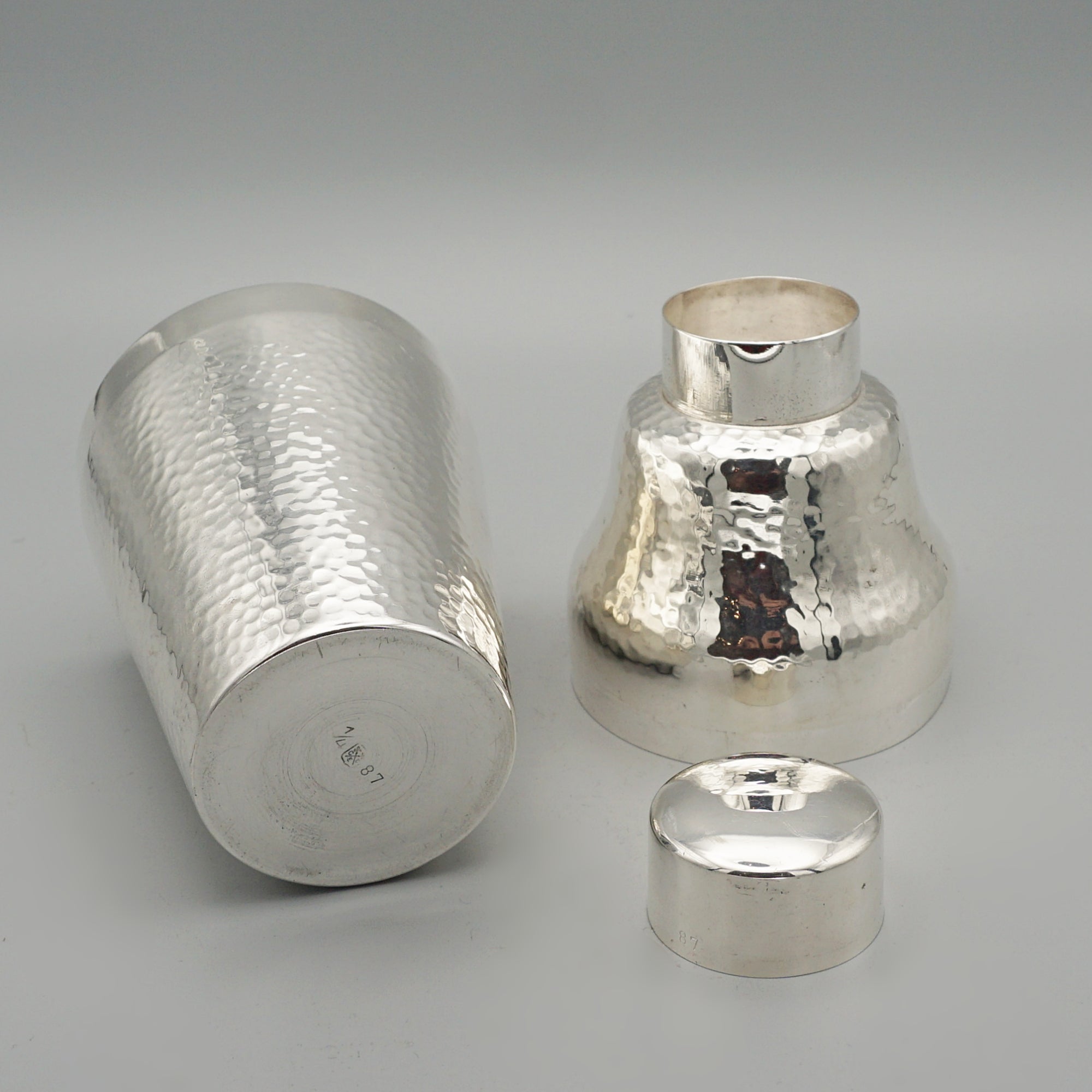 AN Art Deco Cocktail Shaker. 1930's barware, silver plate, Art Deco - Jeroen Markies Art Deco