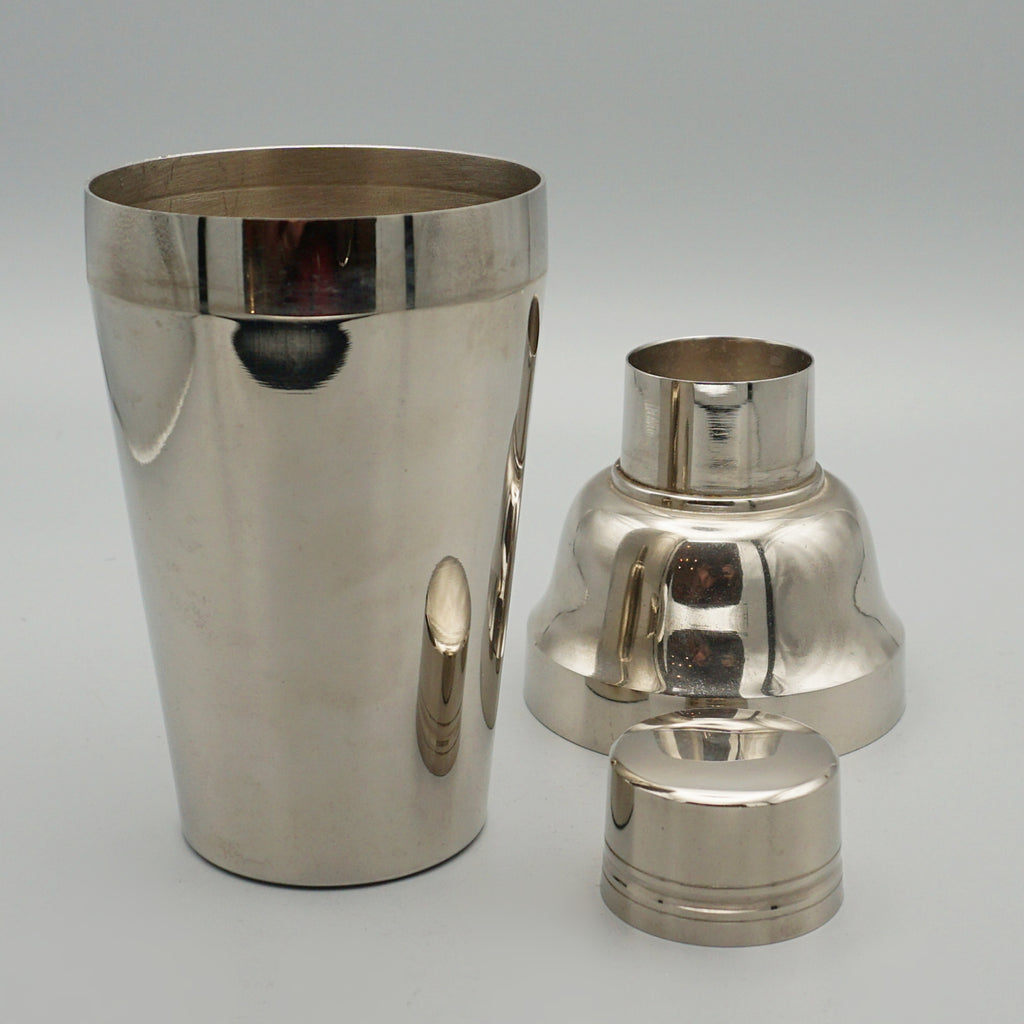 AN Art Deco Cocktail Shaker, Silver Plated, Original Markings to base. 1930's Barware - Jeroen Markies Art Deco