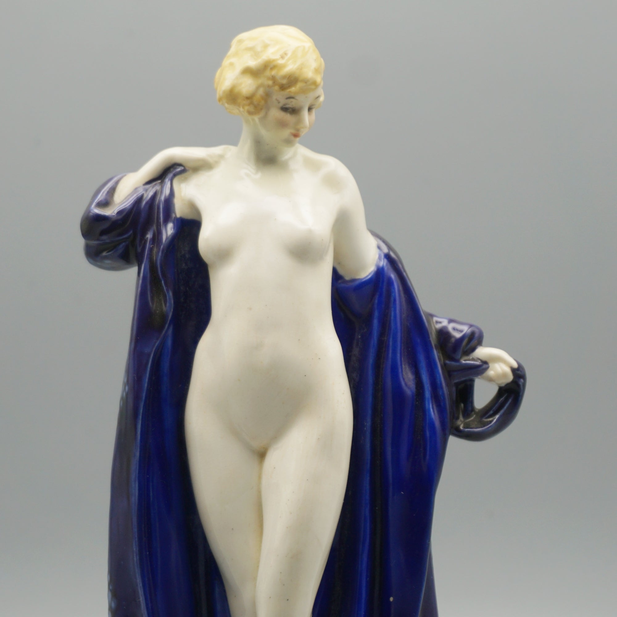 'The Bather' HN687 Royal Doulton Figure