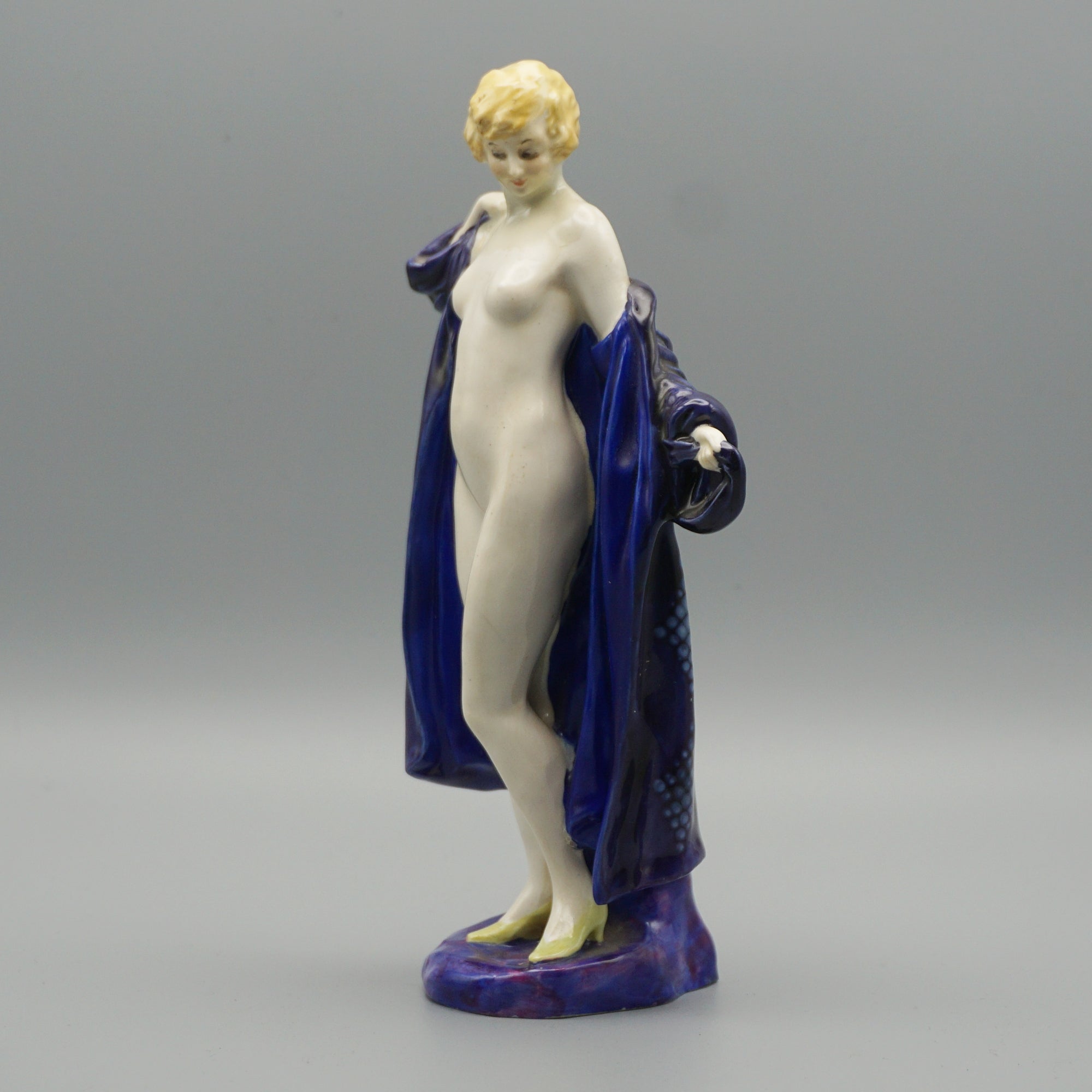 'The Bather' HN687 Royal Doulton Figure