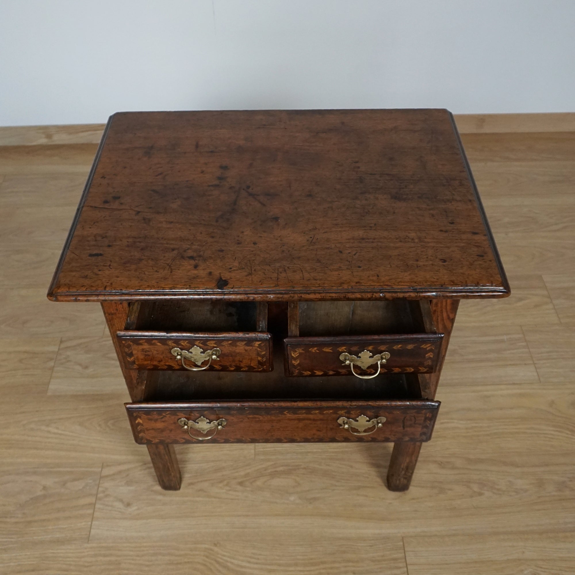 Circa 1740 Oak and Elm Side Table - Jeroen Markies Art Deco