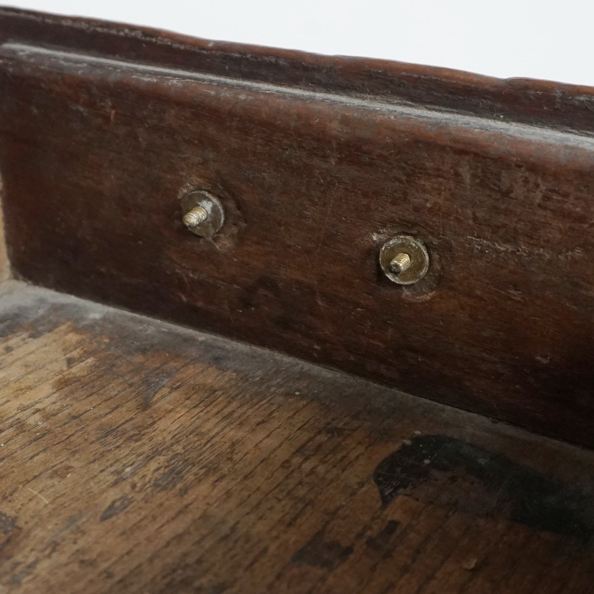 Circa 1740 Oak and Elm Side Table - Jeroen Markies Art Deco