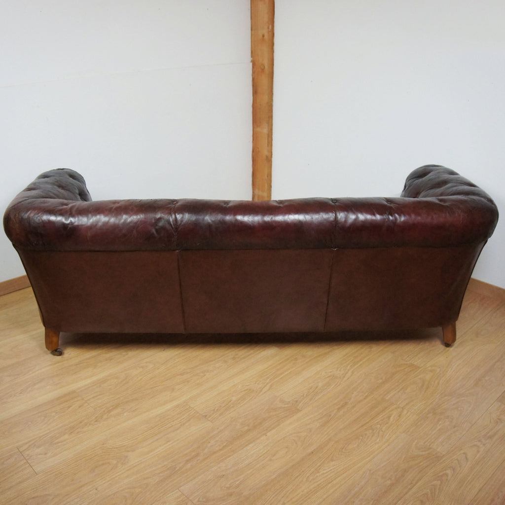 Victorian Button Backed Sofa - Markies Antiques Ltd