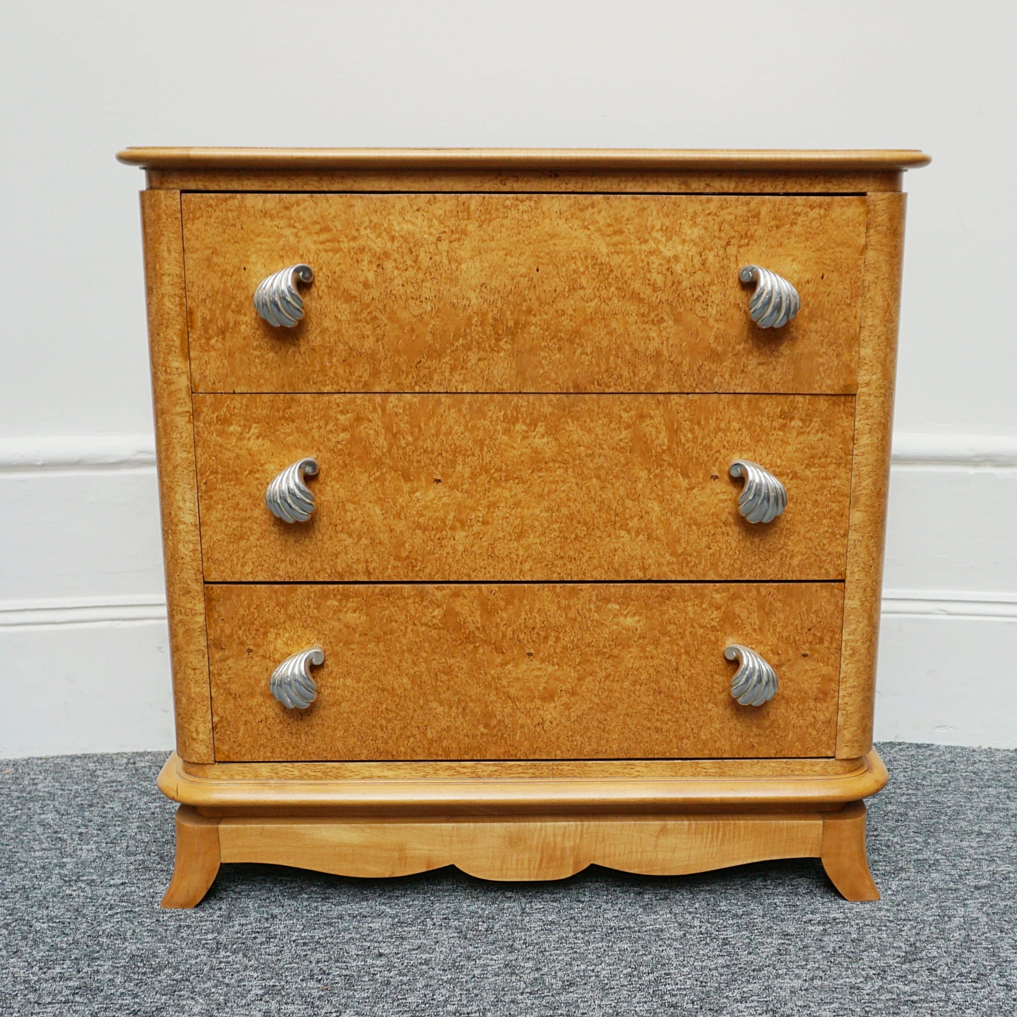 Art Deco Karelian Birch French Chest of Draws. Shell ornate handles original - Jeroen Markies Art Deco