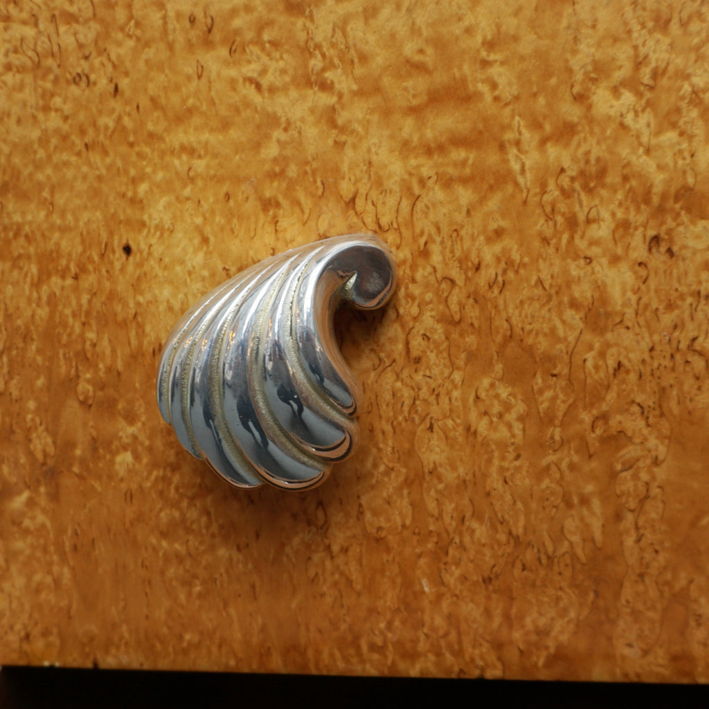 Art Deco Karelian Birch French Chest of Draws. Shell ornate handles original - Jeroen Markies Art Deco