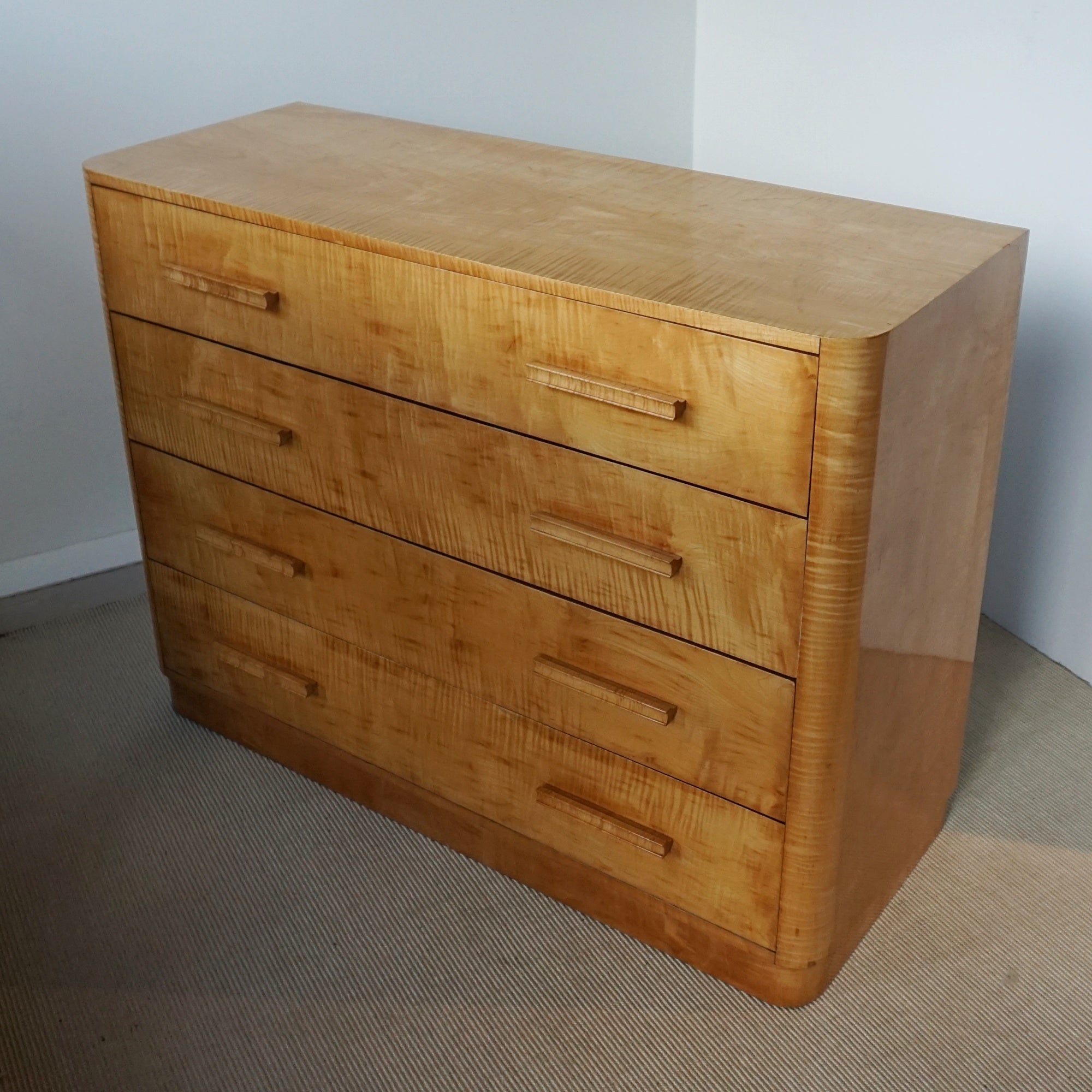 English Art Deco Satin Birch Chest of Drawers - 1930's - Jeroen Markies Art Deco 