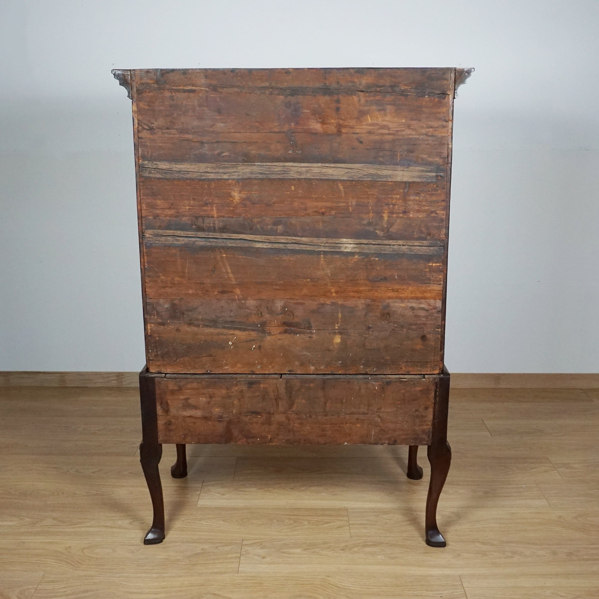 Stunning Quality Charles II Walnut Chest on Stand - Jeroen Markies Art Deco