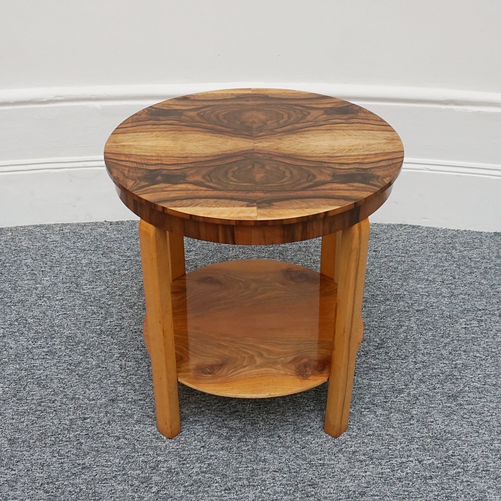 An Art Deco side table. Burr and figured walnut. Solid walnut legs. 1930s antique side table - Jeroen Markies Art Deco