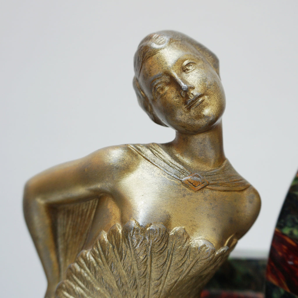 An Art Deco clock with spelter ladies - Jeroen Markies Art Deco